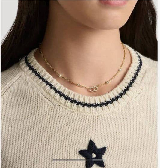 dior عقد