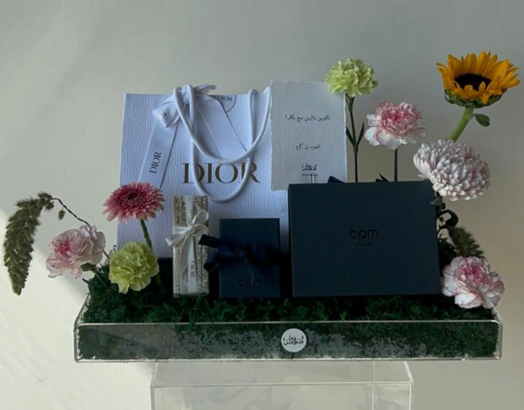Diorو APM Monaco هدية