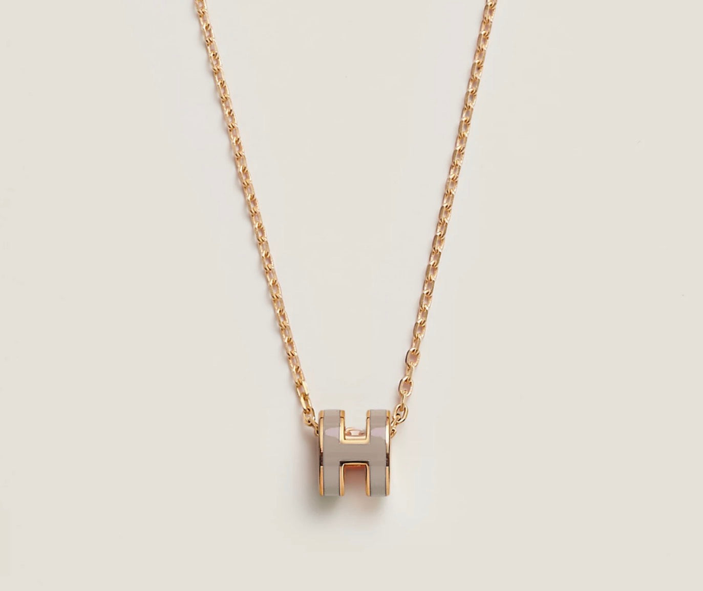 Hermès عقد