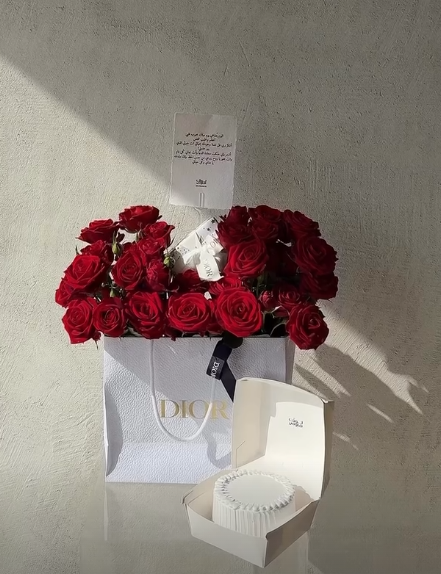 وكيك dior عطر هومي من