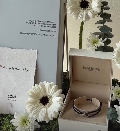 Feathers , d1 milano  ساعة واسوارة يد من