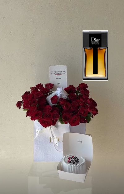 dior كيك عمر الـ30 وعطر هومي من