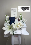 مسباح ابيض ونظارة شمسية من  Le Specs