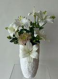 فازه الWhite lily