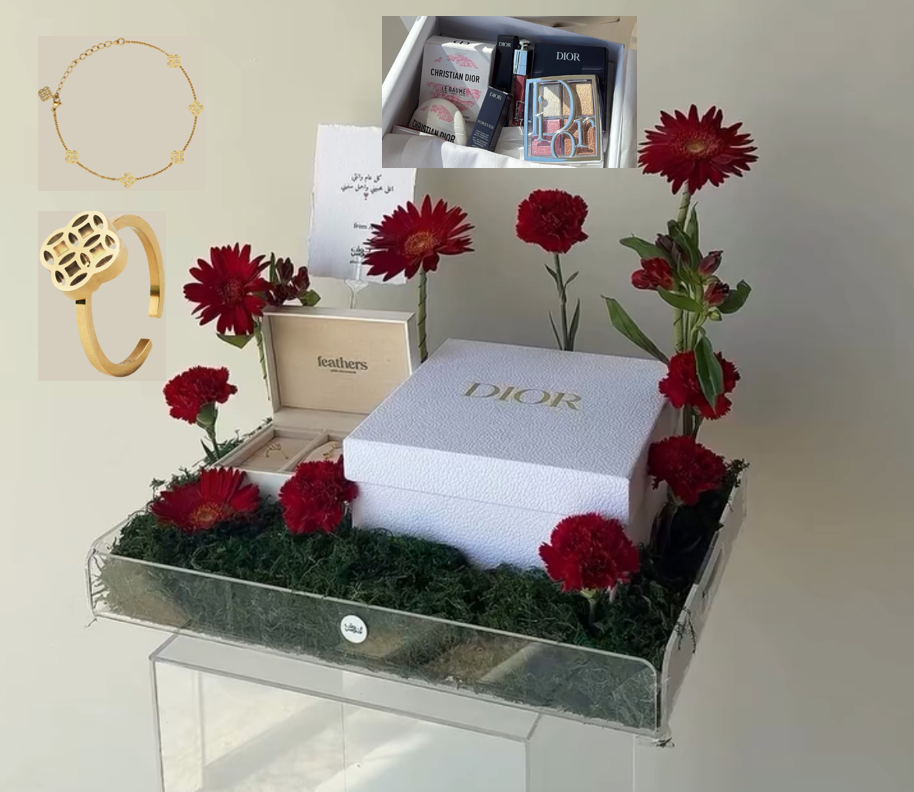 Feathers , dior ميكب و سوارة وخاتم من