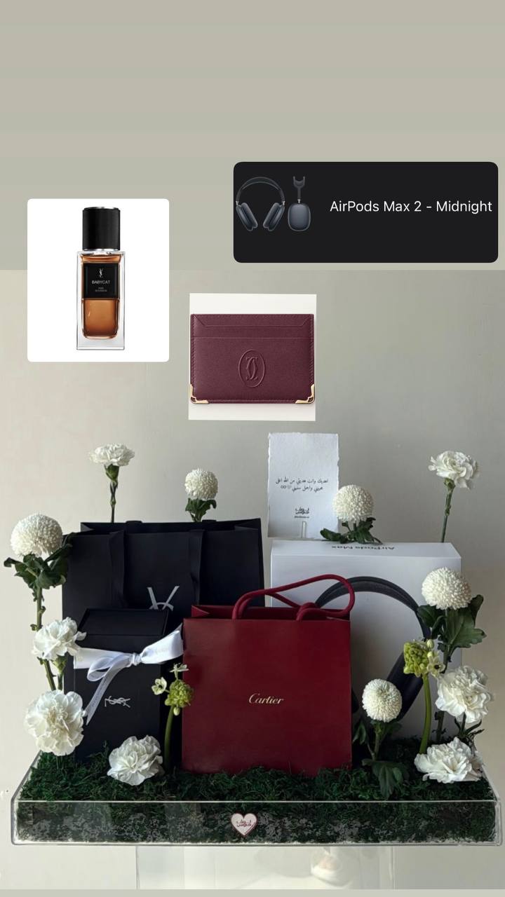 Apple, cartier, YSL سماعة وكارد هولدر وعطر من