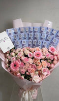 باقة وردية مع 1,250 كاش