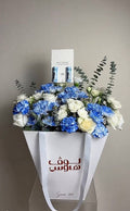 باقة زرقاء مع 1,000 كاش