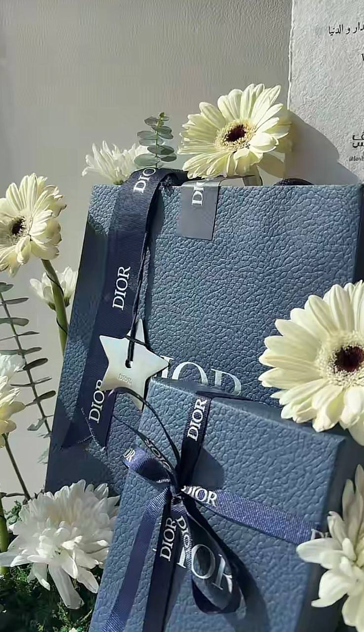 dior بوك