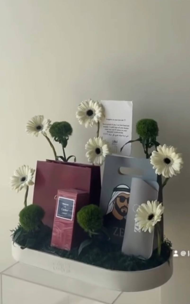 cartier نظارة و عطر