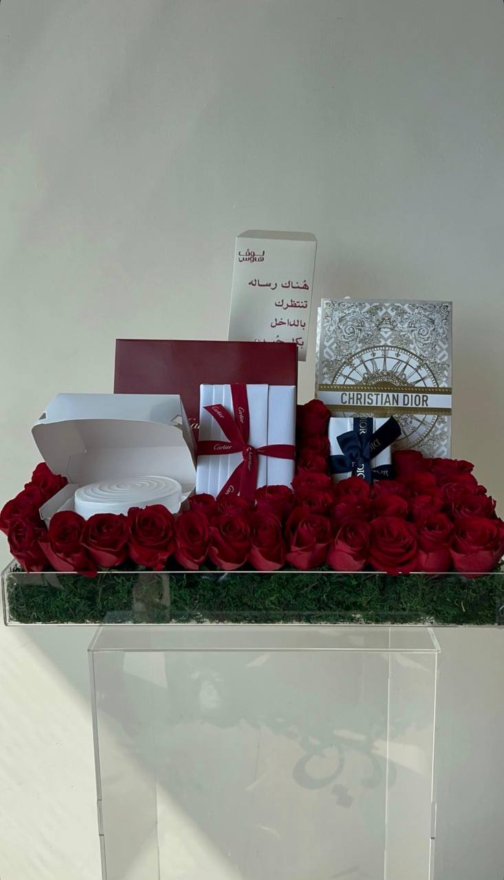 Cartier بوك  – Dior عطر