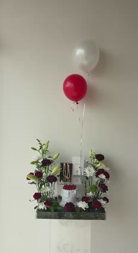 صينية كيك مع مسباح كهرمان ابيض
