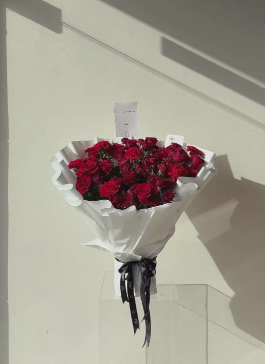 الباقة الحمراء