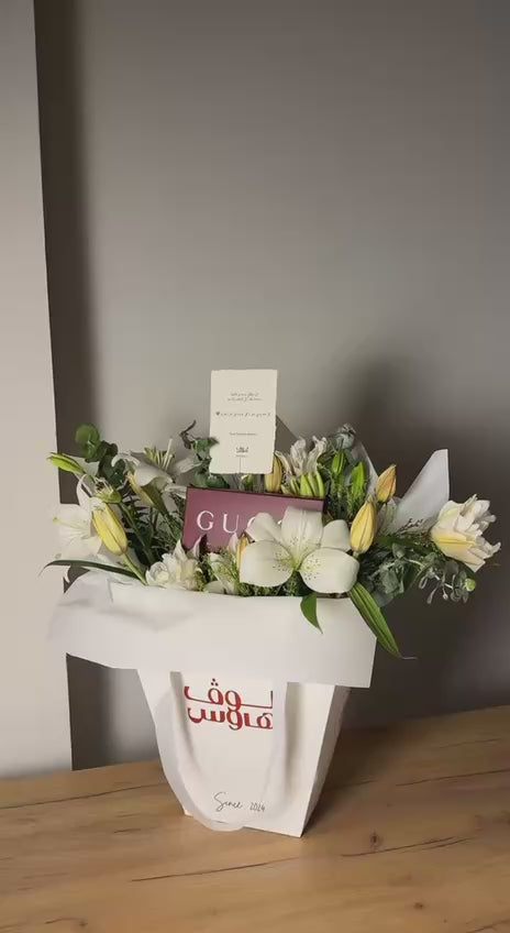 ميدالية gucci
