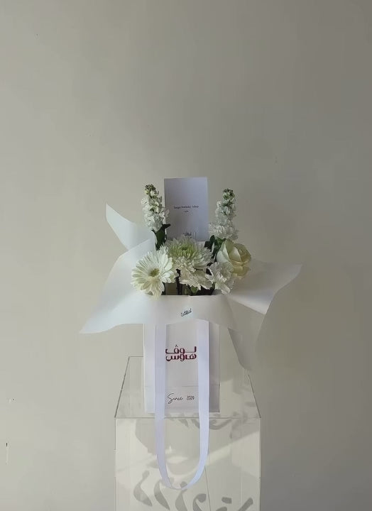 باقة ورد ابيض ناعم
