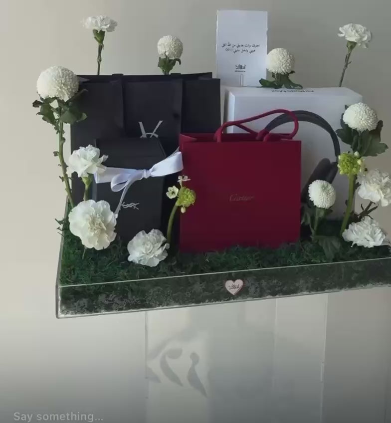 Apple, cartier, YSL سماعة وكارد هولدر وعطر من